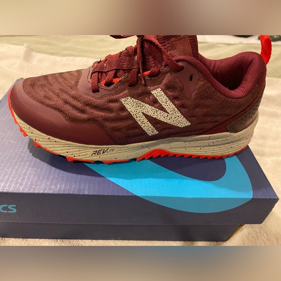New Balance Shoes - New Balance active Red NitrelV3 size 6.5